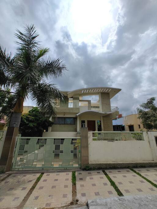 Private & Elegant 3Bhk Villa, Hillside Hideaway, 10 Mins From Mh Bus Stand Aurangabad  Buitenkant foto